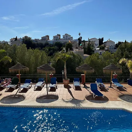 Vila Spacious Family Aljamar 8a