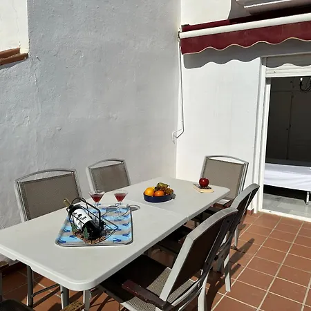 Vila Spacious Family Aljamar 8a