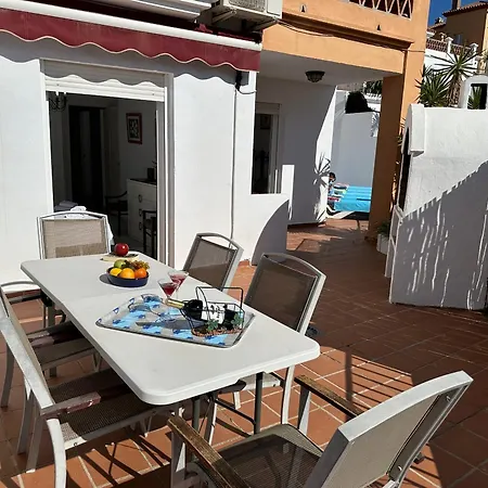 Vila Spacious Family Aljamar 8a